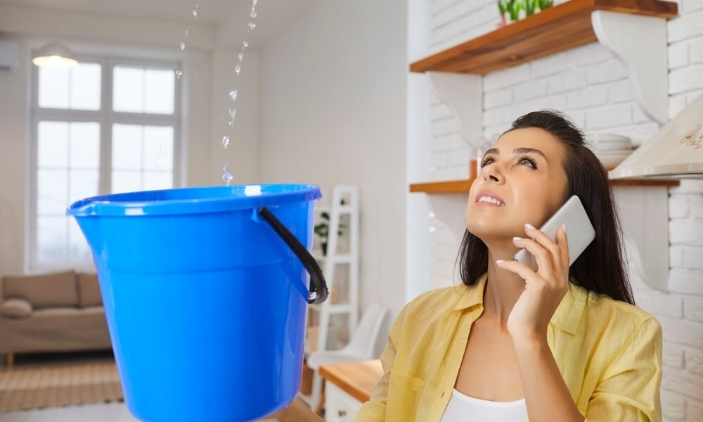 Comprendre les défis des fuites de toiture et de l’infiltration d’eau
